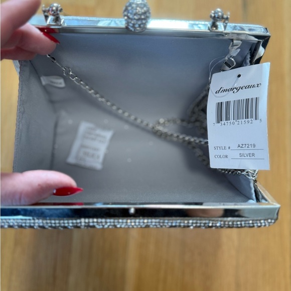 NWT d'morgeaux Silver Rhinestone Clutch Bag AZ7219 Metal Handle Shoulder Purse - Picture 3 of 12